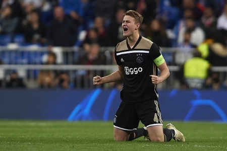 Rộ tin đồn Man United chiêu mộ thành công trung vệ De Ligt từ Ajax