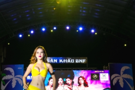 Đà Nẵng: Trình diễn thời trang bikini biển kết hợp đại nhạc hội EDM