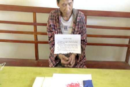 Điện Biên: Bắt đối tượng vận chuyển 2 bánh heroin, 200 viên ma túy tổng hợp về Việt Nam tiêu thụ