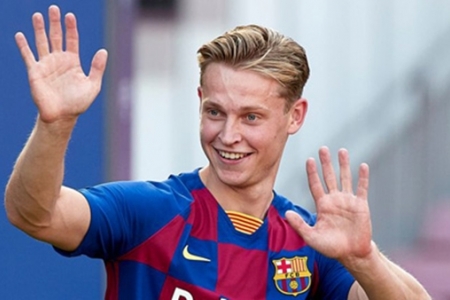 Chào đón vua mới Frenkie De Jong ở 'vùng đất vua'