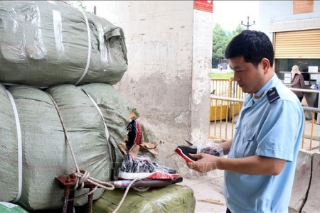 Siết chặt buôn lậu, hàng giả mạo xuất xứ