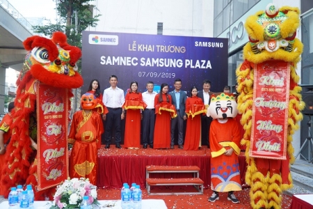 Tưng bừng khai trương Samnec Samsung Plaza Hà Nội