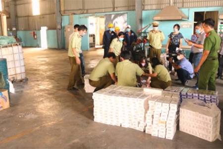Bình Định: Tiêu hủy 26.000 bao thuốc lá nhập lậu