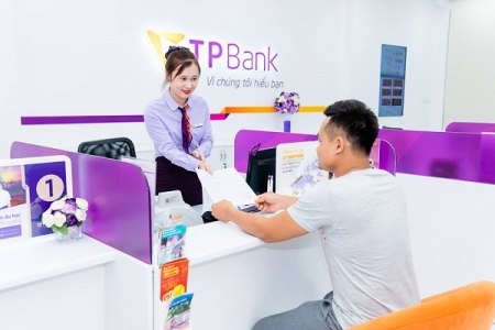 Enterprise Asia trao tặng giải thưởng kép cho ông Đỗ Minh Phú và TPBank