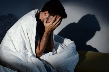 Mất ngủ ở người trẻ: Nhiều hiểm họa khôn lường!