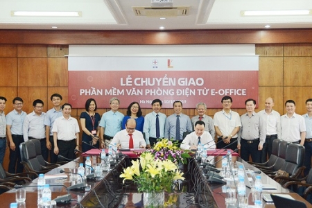 EVN chuyển giao phần mềm văn phòng điện tử E-OFFICE cho Đại học Bách Khoa Hà Nội