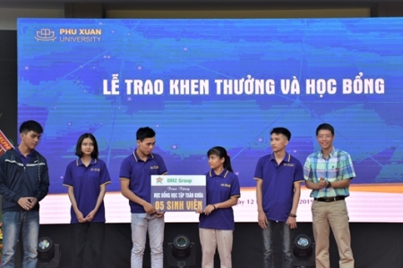 Buổi khai giảng kỳ lạ và tuyên bố “ngược đời” của Hiệu trưởng Trường Đại học Phú Xuân...?