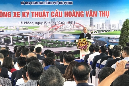 Thủ tướng Nguyễn Xuân Phúc dự lễ Thông xe kỹ thuật công trình cầu Hoàng Văn Thụ