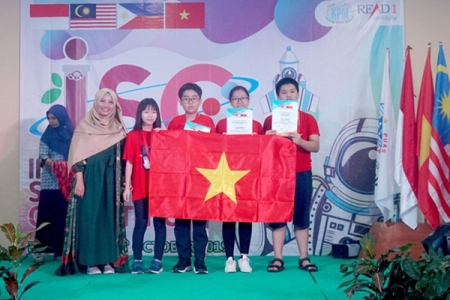 Đoàn học sinh Việt Nam giành 4 HCV tại Kỳ thi Khoa học quốc tế ISC 2019