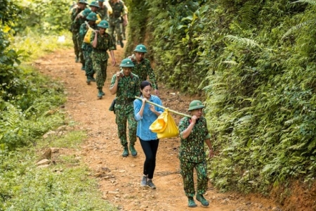 Hoa hậu Lương Thùy Linh: Chung tay “Đắp đường, xây ước mơ” tại Lũng Lìu, Cao Bằng