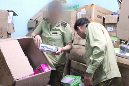 Đà Nẵng: Tạm giữ hơn 1.600 đèn led không rõ nguồn gốc