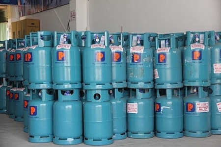 Giá gas giảm kỷ lục gần 70.000 đồng/bình