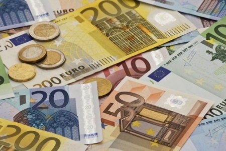 EU hỗ trợ 15 tỷ euro cho các nước trên thế giới đối phó dịch Covid-19