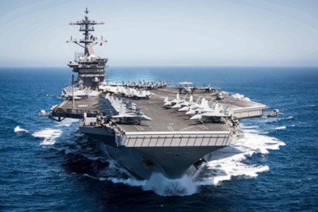 Mỹ: Dịch COVID-19 tại tàu sân bay USS Theodore Roosevelt không liên quan đến chuyến thăm Đà Nẵng, Việt Nam