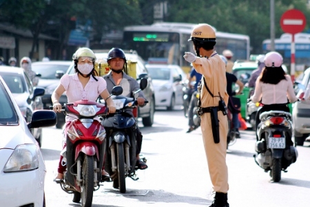 Công bố đường dây nóng về hoạt động vận tải và đảm bảo an toàn giao thông dịp nghỉ Lễ