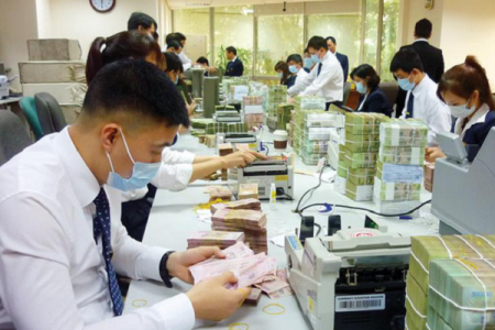 Giảm 50% lệ phí cấp giấy phép thành lập ngân hàng