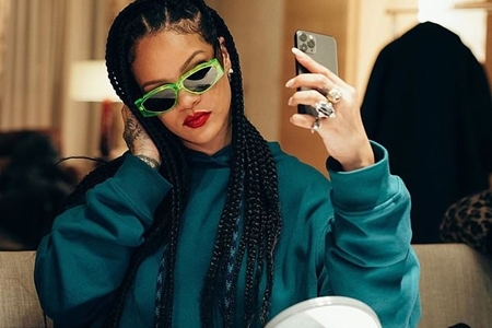 "Viên ngọc đen" Rihanna giàu có cỡ nào?