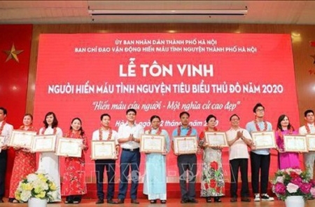 Hà Nội: Vinh danh gần 181 gia đình và cá nhân hiến máu tình nguyện