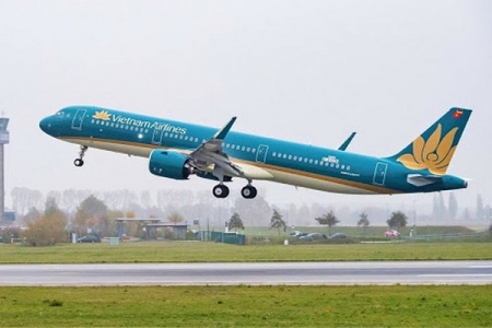 Đề xuất chỉ định duy nhất Vietnam Airlines được bay quốc tế trong giai đoạn đầu