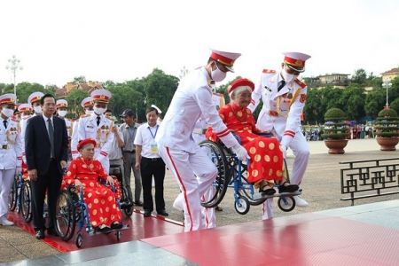 Gặp mặt, tôn vinh 300 mẹ Việt Nam anh hùng tiêu biểu toàn quốc