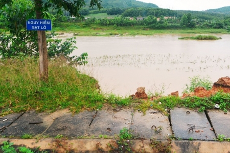 Tập trung ứng phó với áp thấp nhiệt đới và mưa lũ