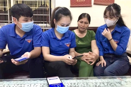 Phú Thọ: Tích cực triển khai cài đặt ứng dụng Bluezone trong ĐVTN và nhân dân