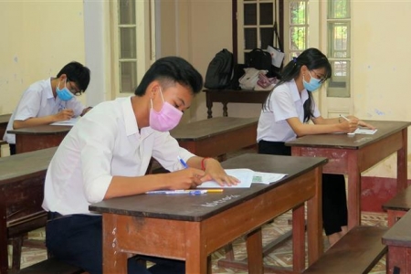 Trên 26.000 thí sinh thi tốt nghiệp THPT đợt 2 bắt đầu làm bài thi Ngữ văn