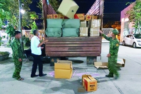 Tổng cục Hải quan: Tặng giấy khen cho 6 cá nhân có thành tích xuất sắc