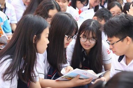 TP. HCM: Nhiều trường đại học lớn công bố điểm sàn xét tuyển