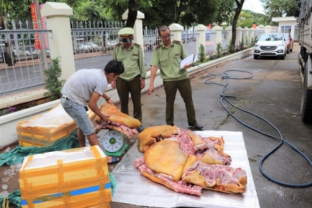 Đắk Lắk: Chặn đứng 3 tạ thịt heo bốc mùi hôi thối chuẩn bị ra thị trường