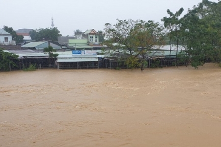 Quảng Nam: Nước lũ lên nhanh, sơ tán người dân ở hạ du sông Vu Gia trước 18h hôm nay