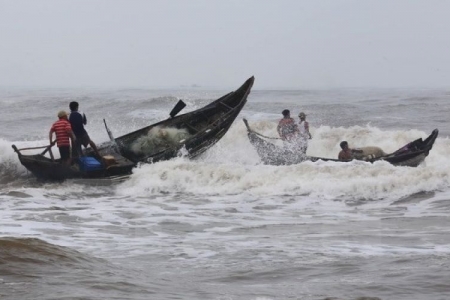 Cảnh báo mưa dông, gió mạnh và sóng lớn trên biển