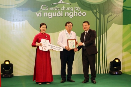 EVN cùng “Cả nước chung tay vì người nghèo” năm 2020