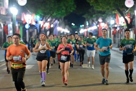 VPBank Hanoi Marathon ASEAN 2020 sôi động với nhiều thành tích ấn tượng