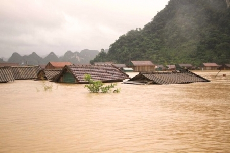 Bộ Y tế: Xuất cấp 4,2 triệu viên sát khuẩn nước cho 6 tỉnh, thành phố miền Trung bị lũ