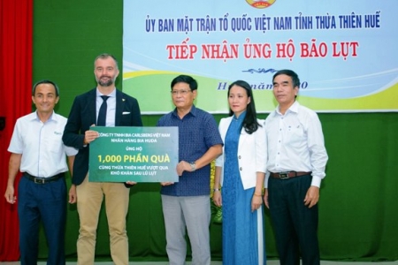 Huda trao tặng 4.000 phần quà cho người dân vùng lũ lụt miền Trung