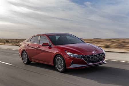 Hyundai Elantra 2021 chốt giá từ 19.650 USD