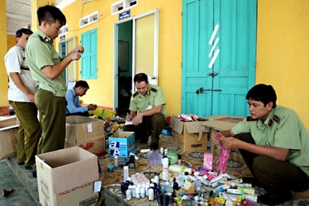 Vĩnh Phúc: Tăng cường xử lý hành vi buôn lậu, sản xuất, kinh doanh mỹ phẩm, thực phẩm chức năng giả