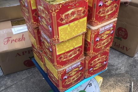 Bắt 5 đối tượng tàng trữ, vận chuyển hơn 3,4 tấn pháo hoa trái phép