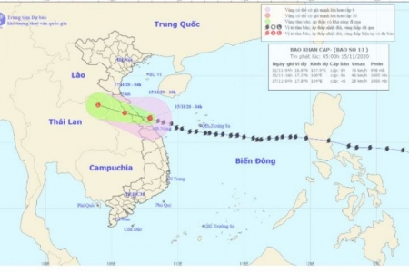 Bão số 13 áp sát các tỉnh từ Hà Tĩnh đến Thừa Thiên Huế gây mưa lớn