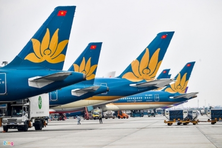 Tạm đỉnh chỉ 15 ngày đối với trưởng đoàn tiếp viên Vietnam Airlines