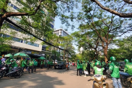 Grab chưa thông tin rõ với cơ quan thuế lý do tăng giá cước và mức chiết khấu