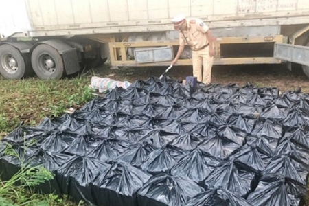 Đồng Nai: Thu giữ 462 chai rượu Chivas 21 không có hóa đơn, chứng từ