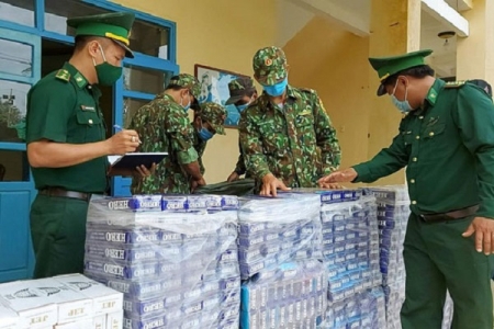 Kiên Giang: Thu giữ hơn 7.000 gói thuốc lá lậu vận chuyển từ Campuchia vào Việt Nam