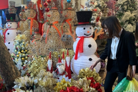 Thị trường Noel 2020 sôi động nhưng sức mua giảm sâu