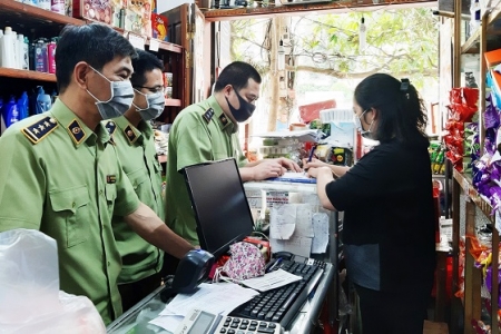 Phú Thọ: Tạm giữ 4 công chức Cục Quản lý thị trường