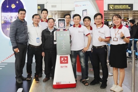 Trường Đại học Duy Tân: Thử nghiệm robot hàng không tại sân bay quốc tế Đà Nẵng