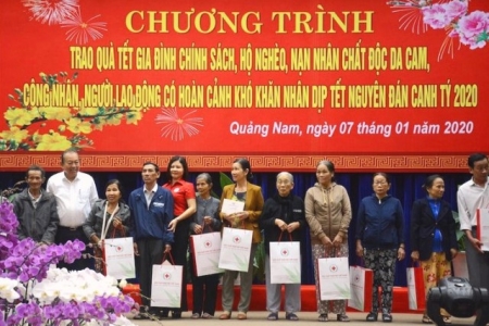 Phó Thủ tướng Thường trực thăm, trao quà Tết gia đình chính sách tỉnh Quảng Nam