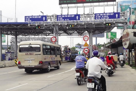 Bộ Công Thương đề xuất giảm giá BOT, phí cầu đường, bến bãi hỗ trợ doanh nghiệp