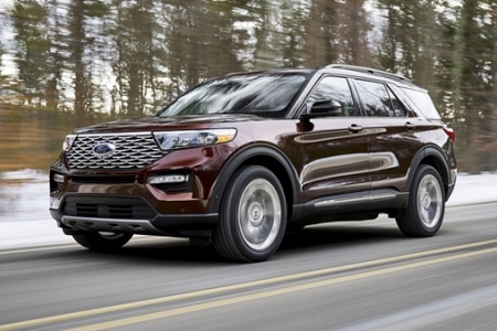 Tháng 3/2020, Ford Explorer giảm gần 300 triệu đồng